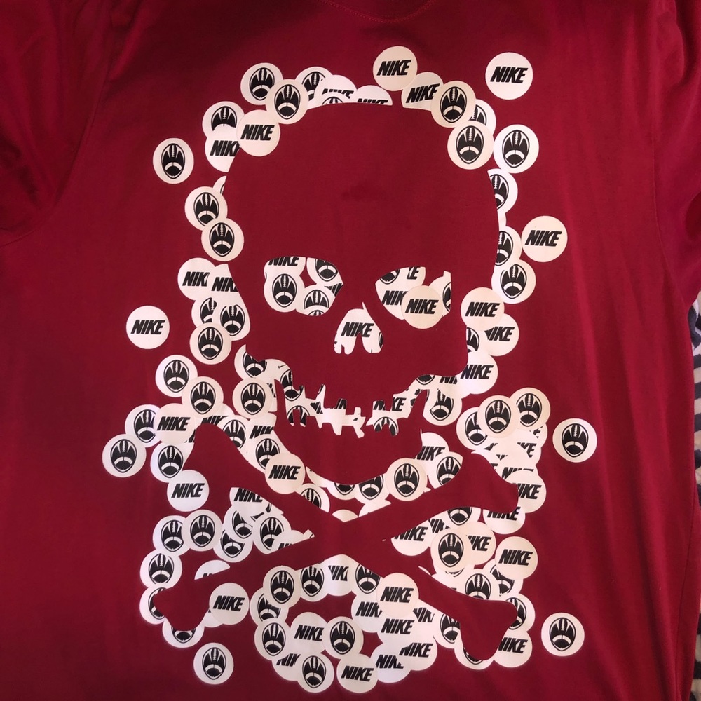 Nike Football Skull T-Shirt